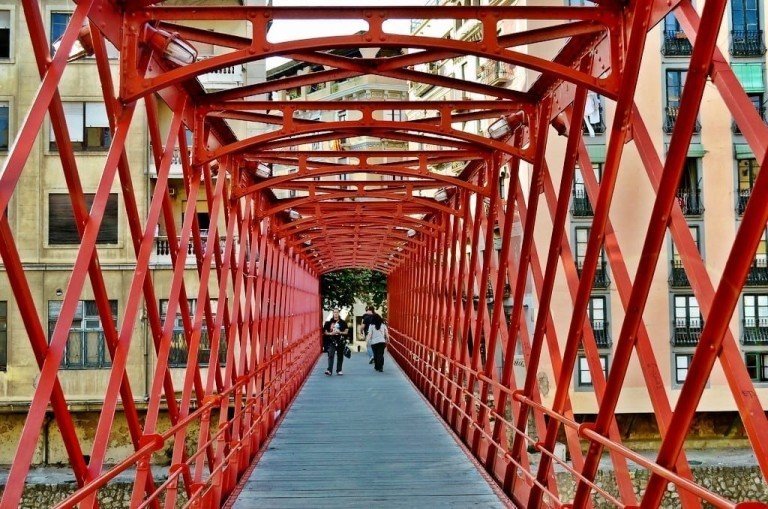 Descubre la emoción de la apuesta en Uncrossable Rush, un juego de slots, uncrossable rush jugar